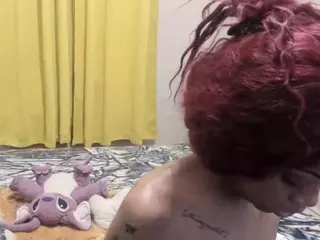 Hottiefreckles's Live Sex Cam Show