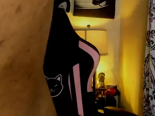 Hottiefreckles's Live Sex Cam Show