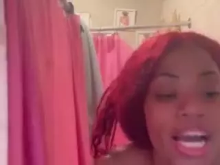 Hottiefreckles's Live Sex Cam Show