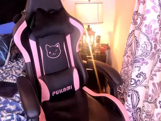 Hottiefreckles's Live Sex Cam Show