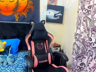 Hottiefreckles's Live Sex Cam Show