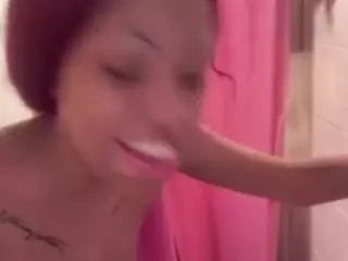 Hottiefreckles's Live Sex Cam Show