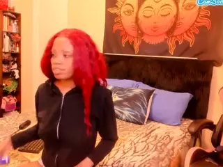 Hottiefreckles's Live Sex Cam Show