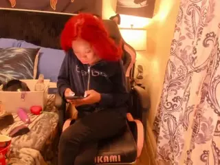 Hottiefreckles's Live Sex Cam Show