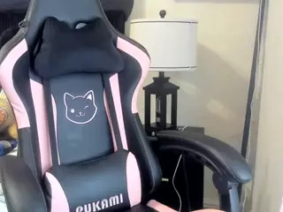 Hottiefreckles's Live Sex Cam Show