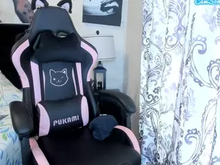 KITTIEFRECKLES's Live Sex Cam Show