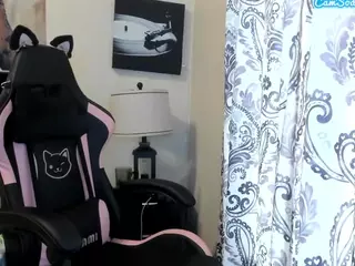 KITTIEFRECKLES's Live Sex Cam Show