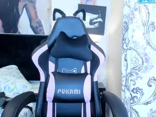 KITTIEFRECKLES's Live Sex Cam Show