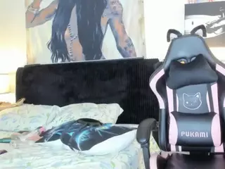 KITTIEFRECKLES's Live Sex Cam Show