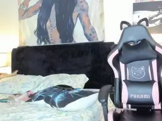 KITTIEFRECKLES's Live Sex Cam Show