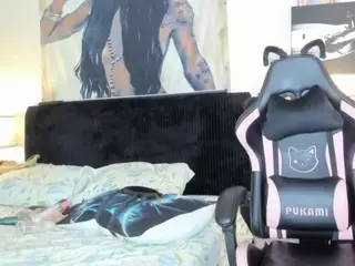 KITTIEFRECKLES's Live Sex Cam Show
