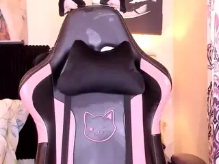 KITTIEFRECKLES's Live Sex Cam Show