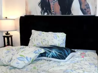 KITTIEFRECKLES's Live Sex Cam Show