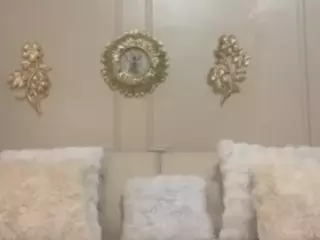 KITTIEFRECKLES's Live Sex Cam Show