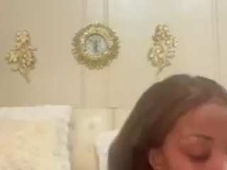 KITTIEFRECKLES's Live Sex Cam Show