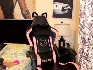 KITTIEFRECKLES's Live Sex Cam Show