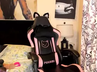 KITTIEFRECKLES's Live Sex Cam Show
