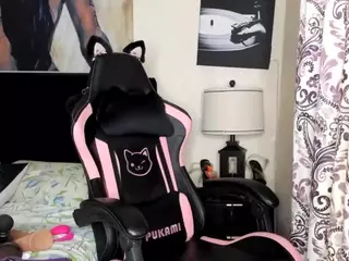 KITTIEFRECKLES's Live Sex Cam Show
