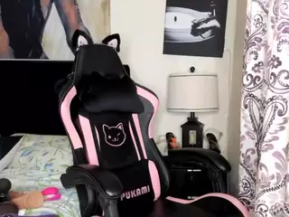 KITTIEFRECKLES's Live Sex Cam Show