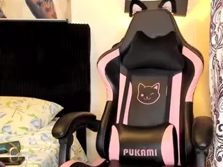 KITTIEFRECKLES's Live Sex Cam Show