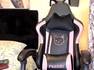 KITTIEFRECKLES's Live Sex Cam Show