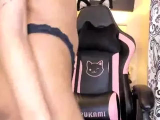 KITTIEFRECKLES's Live Sex Cam Show