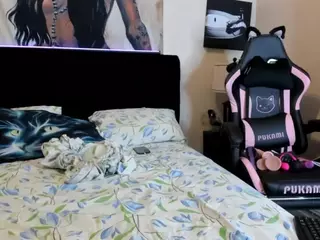KITTIEFRECKLES's Live Sex Cam Show
