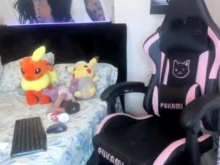 KITTIEFRECKLES's Live Sex Cam Show