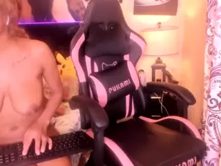KITTIEFRECKLES's Live Sex Cam Show