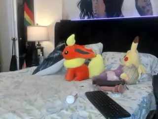 KITTIEFRECKLES's Live Sex Cam Show