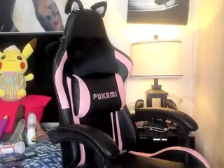 KITTIEFRECKLES's Live Sex Cam Show