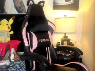 KITTIEFRECKLES's Live Sex Cam Show
