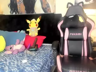 KITTIEFRECKLES's Live Sex Cam Show