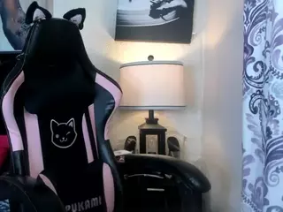 KITTIEFRECKLES's Live Sex Cam Show