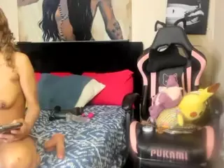 KITTIEFRECKLES's Live Sex Cam Show