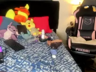 KITTIEFRECKLES's Live Sex Cam Show