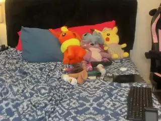 KITTIEFRECKLES's Live Sex Cam Show