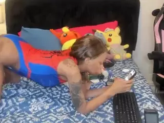 KITTIEFRECKLES's Live Sex Cam Show