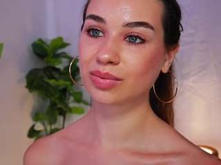 Live cam show with divetagrace