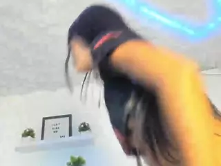 Mady-Edwards's Live Sex Cam Show