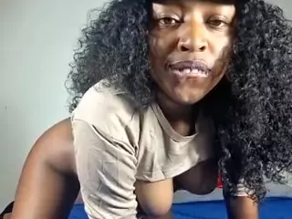 JollyMami's Live Sex Cam Show