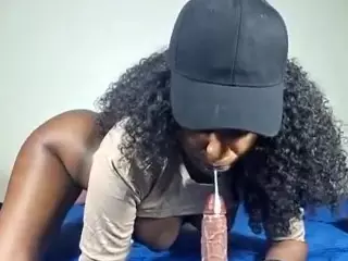JollyMami's Live Sex Cam Show