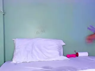 Lovely Nicki's Live Sex Cam Show