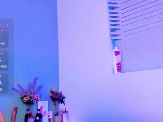 Lovely Nicki's Live Sex Cam Show