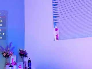 Lovely Nicki's Live Sex Cam Show