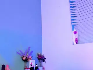 Lovely Nicki's Live Sex Cam Show