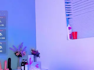 LovelyNicki's Live Sex Cam Show