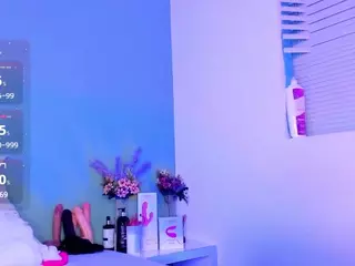LovelyNicki's Live Sex Cam Show