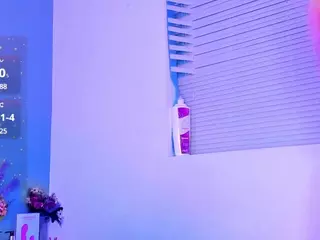 LovelyNicki's Live Sex Cam Show