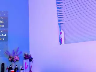 LovelyNicki's Live Sex Cam Show